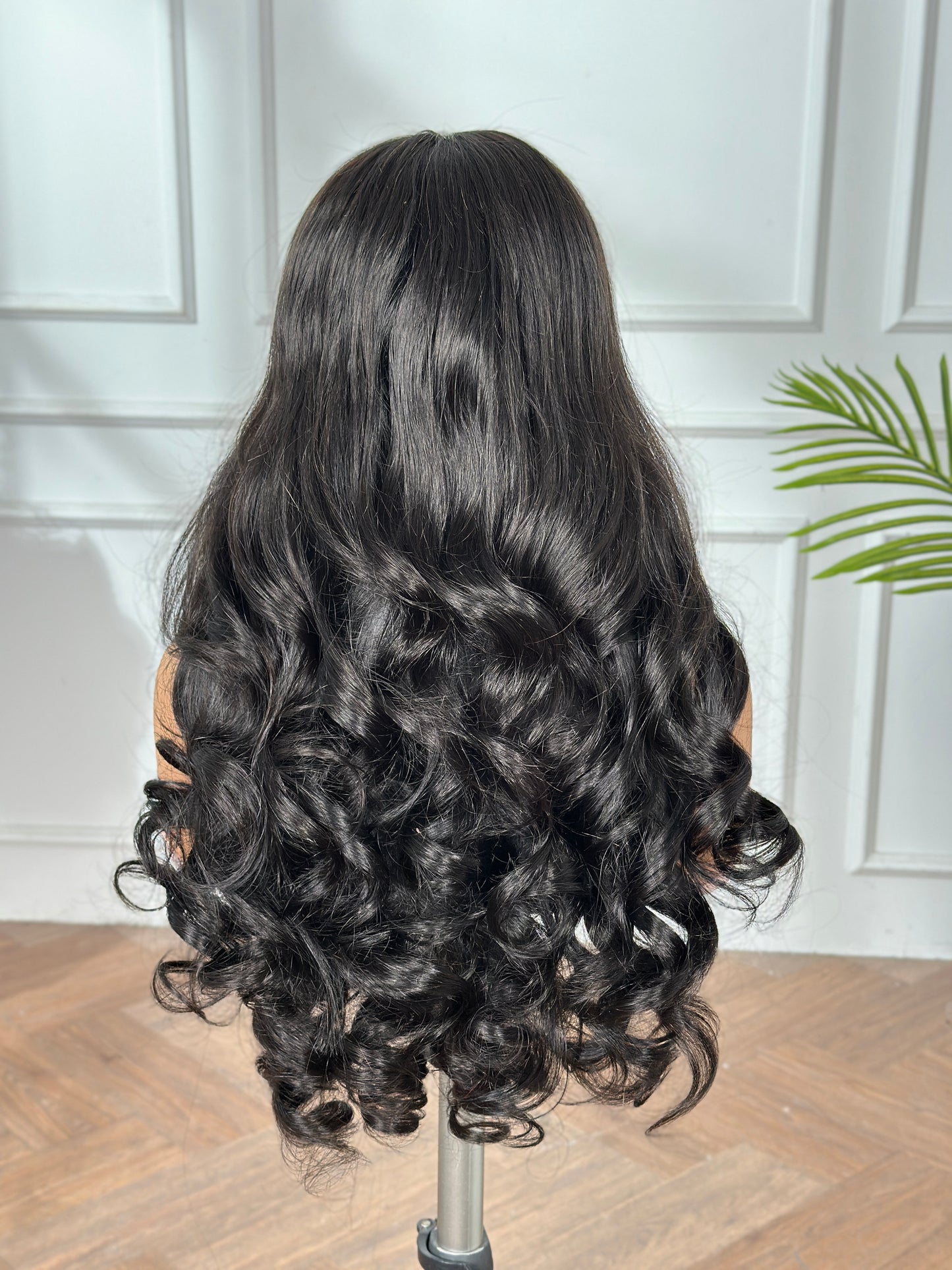 Loose Wave Bang Wig-loose wave5*5 Closure HD lace 24 inch Natrual Black 250% density